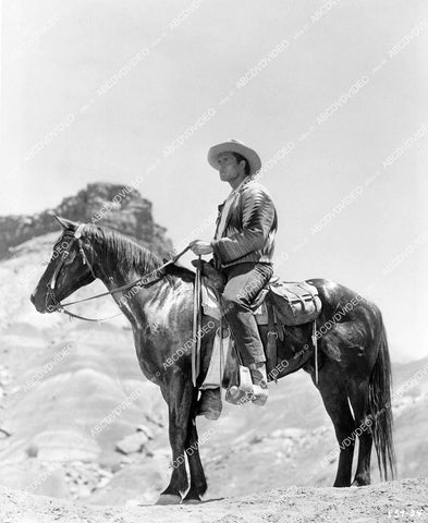 crp-08364 1958 Clint Walker on horseback film Fort Dobbs crp-08364