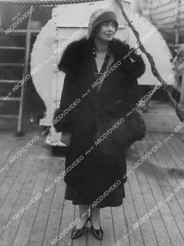 crp-00843 1925 English actress Edith Rayton arrives in U.S. crp-00843