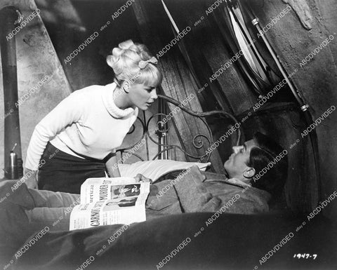 crp-08628 1965 Elke Sommer, Dick Van Dyke film The Art of Love crp-08628