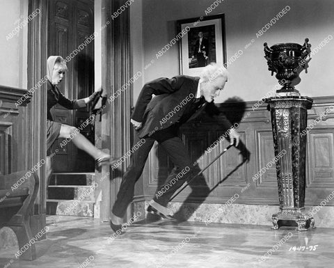 crp-08681 1965 Dick Van Dyke, Elke Sommer film The Art of Love crp-08681
