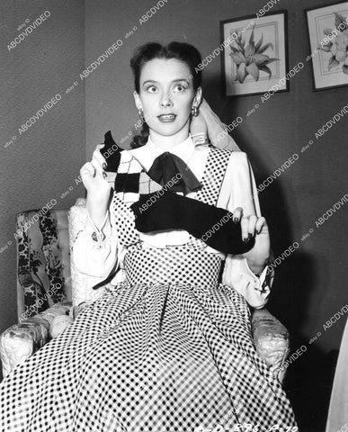 crp-08747 1948 photo Susan Peters knitting argyle socks film The Sign of the Ram crp-08747