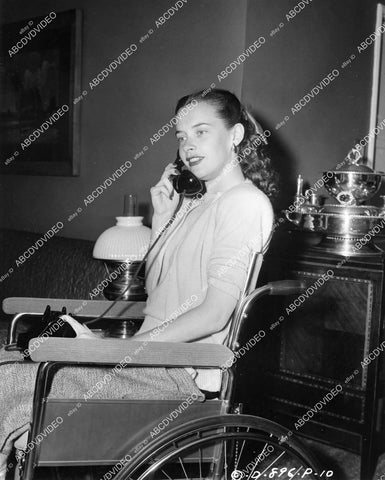 crp-08753 1948 candid Susan Peters gets telephone call film The Sign of the Ram crp-08753