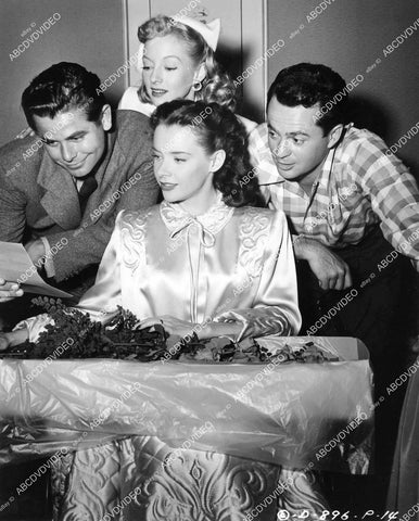 crp-08762 1948 Larry Parks, Evelyn Keyes, Glenn Ford welcome Jean Peters back to Hollywood film The Sign of the Ram crp-08762