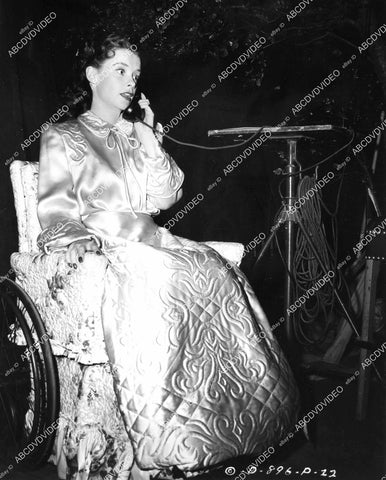 crp-08775 1948 candid Susan Peters gets telephone call film The Sign of the Ram crp-08775