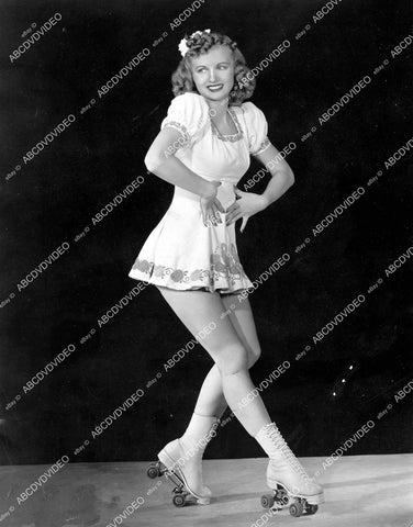 crp-08801 1944 cutie pie roller skating star Jean Richey Let Freedom Ring music revue Earl Carroll Theater crp-08801