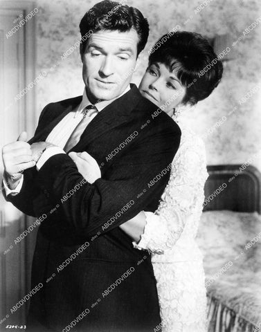 crp-08840 1963 Hugh O'Brian, Dawn Addams film Come Fly with Me crp-08840
