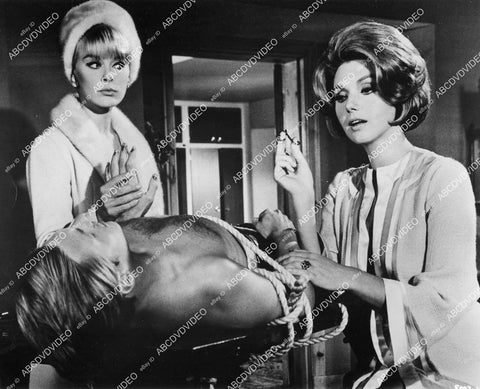 crp-08899 1967 Elke Sommer, Sylva Koscina torture Steve Carlson film Deadlier Than the Male crp-08899