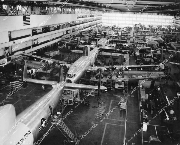 crp-00919 1950's aviation Lockheed Burbank assembly line Super Constel ...