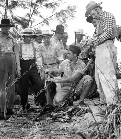 crp-09257 1951 Jerome Courtland and the boys loading up film The Barefoot Mailman crp-09257