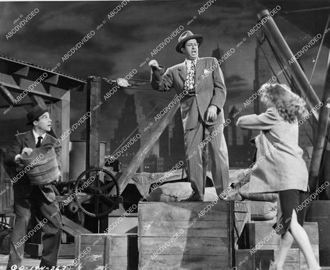 crp-09314 1944 Rita Hayworth, Gene Kelly, Phil Silvers film Cover Girl crp-09314