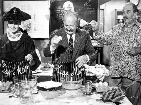 crp-09800 1969 Nicholas Phipps, Robert Morley film Some Girls Do crp-09800