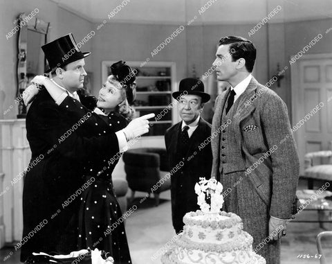 crp-09905 1940 Grady Sutton, Joyce Compton, Donald Meek, Walter Pidgeon & wedding cake film Sky Murder crp-09905