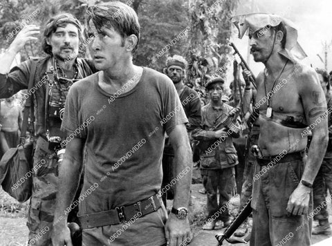 crp-09985 1979 Dennis Hopper, Martin Sheen, Frederic Forrest film Apocalypse Now crp-09985