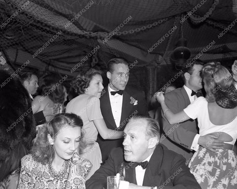 Jack Benny Ann Dvorak dining at The Pirate's Den Restaurant pd-01