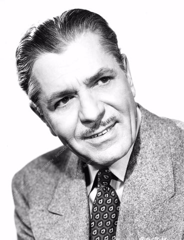 handsome Warner Baxter portrait wbax-05