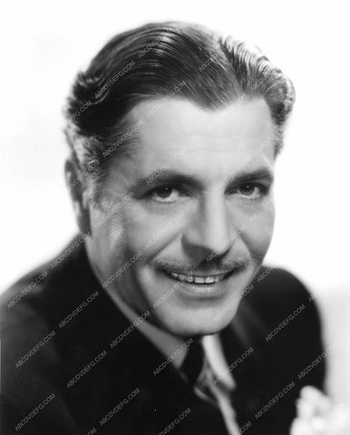 handsome Warner Baxter portrait wbax-67