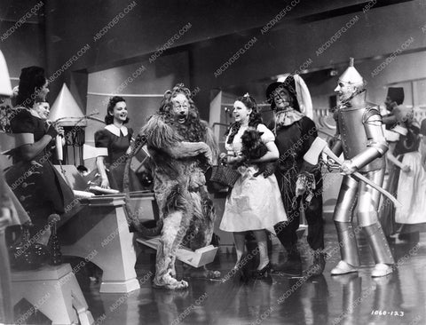 Judy Garland Ray Bolger Jack Haley Bert Lahr The Wizard of Oz woo810-22